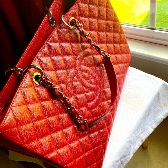 CHANEL bag